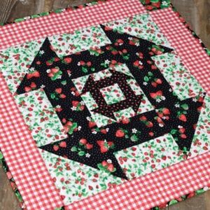 NIB Annie’s holiday quilters club Strawberry Patch Table Topper Quilt Kit